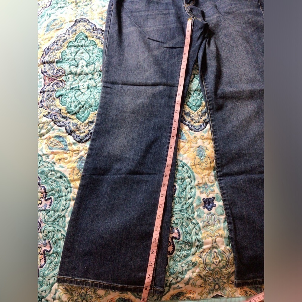 Ladies low rise bootcut. Blue Jeans 14/32. (0062) - Picture 5 of 6